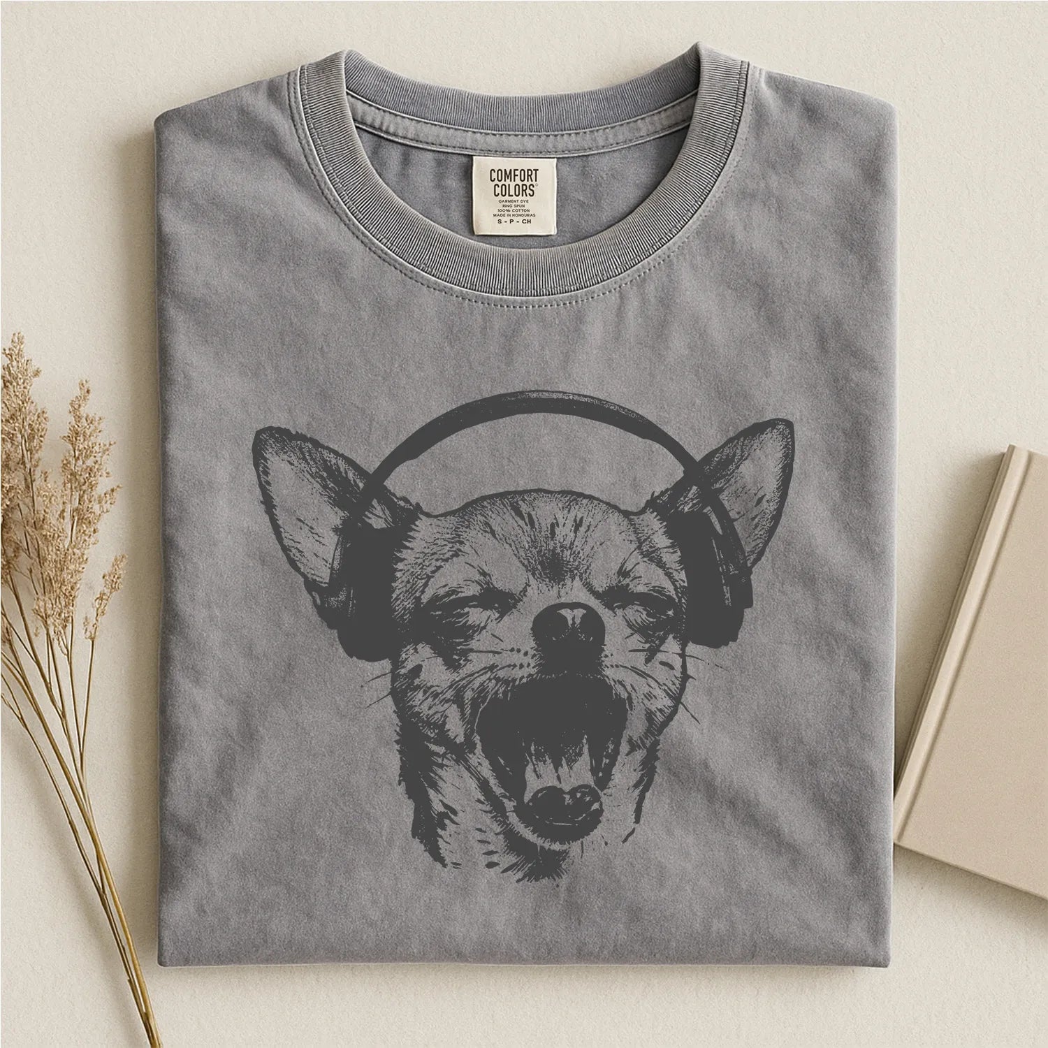 Chihuahua Listen To Music Face Comfort Color T-shirt