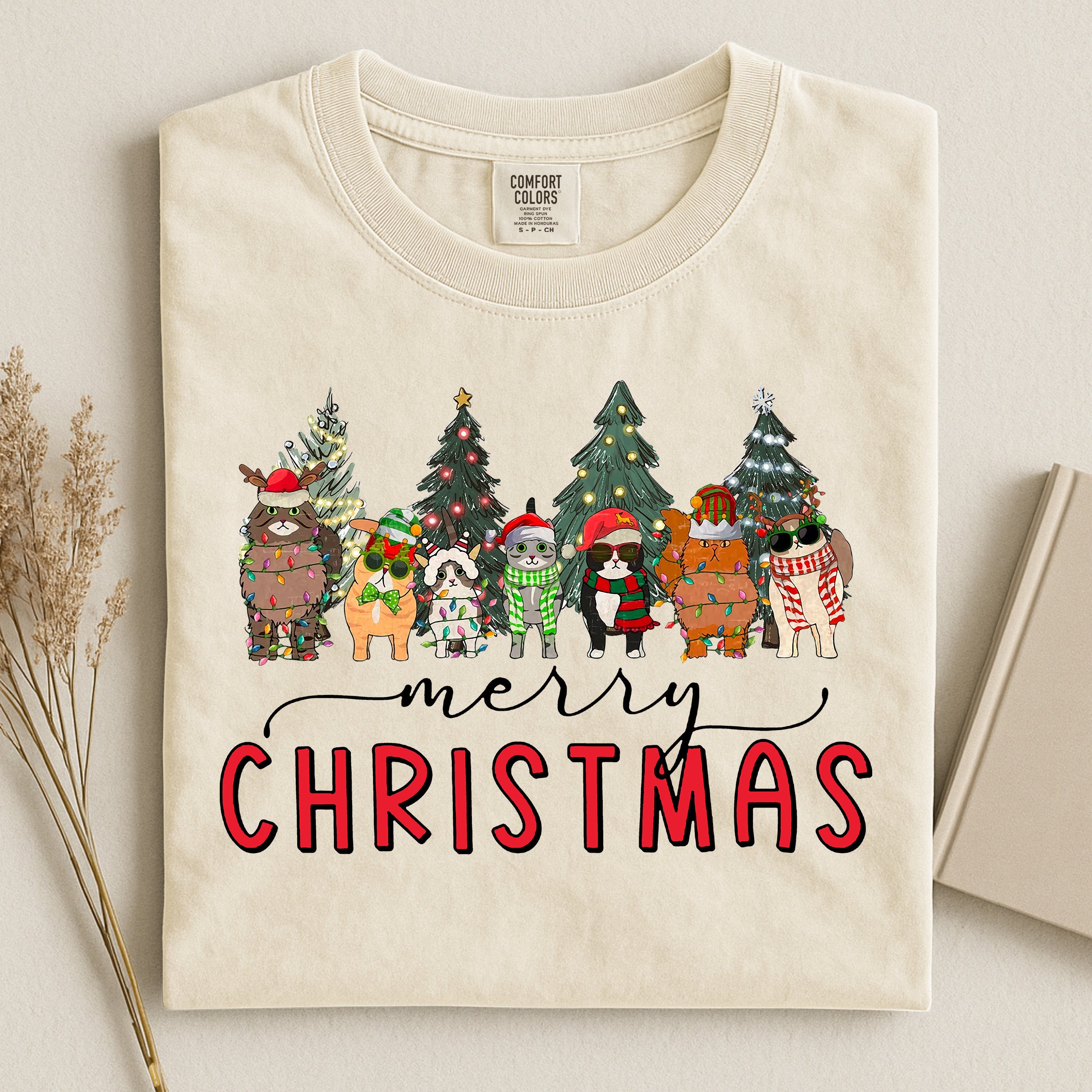 Cats Christmas 071025 Comfort T-shirt
