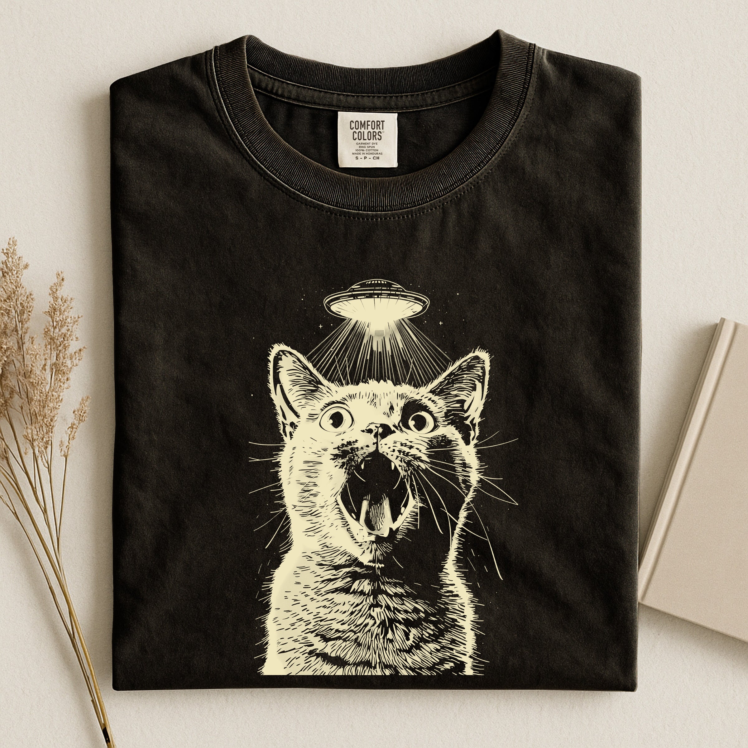 Cat UFO Comfort T-shirt