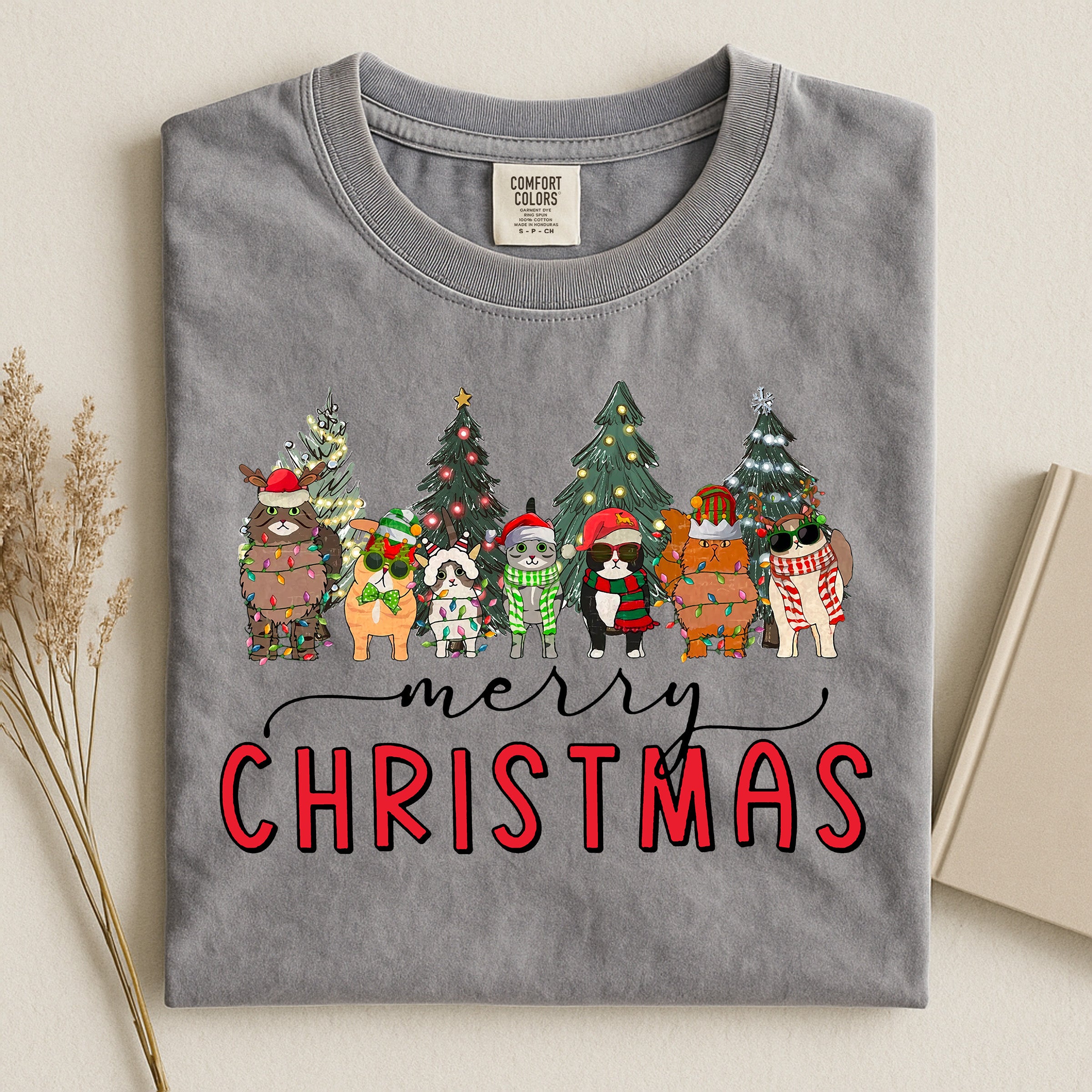 Cats Christmas 071025 Comfort T-shirt