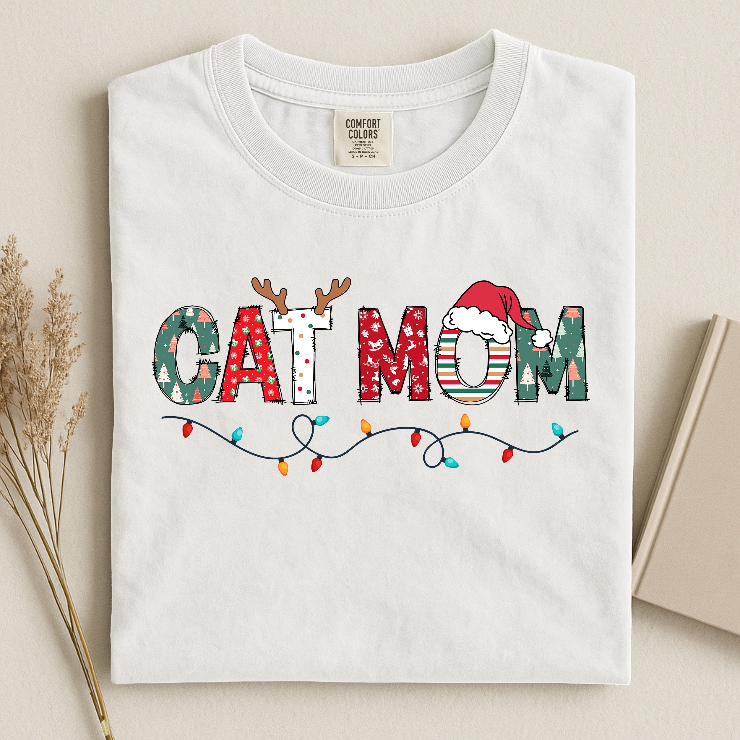 Cat Mom Xmas Comfort T-shirt